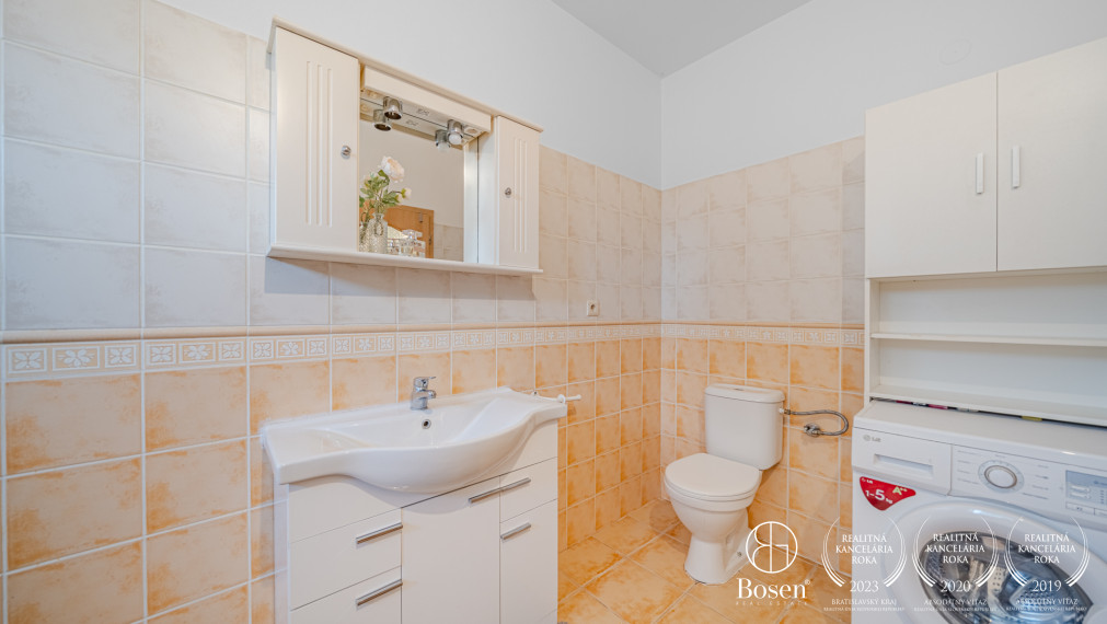 REZERVOVANÉ! BOSEN| 5 izbový rodinný dom v blízkosti centra mesta, Malacky