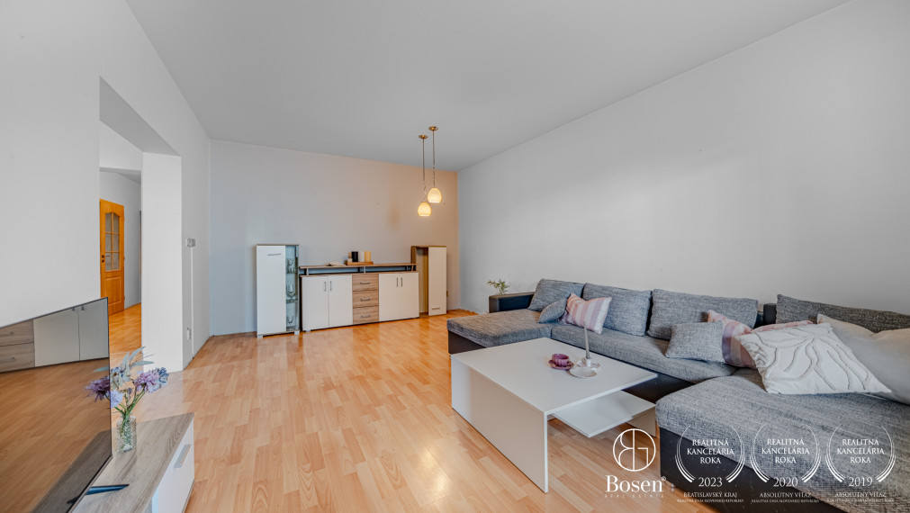 REZERVOVANÉ! BOSEN| 5 izbový rodinný dom v blízkosti centra mesta, Malacky