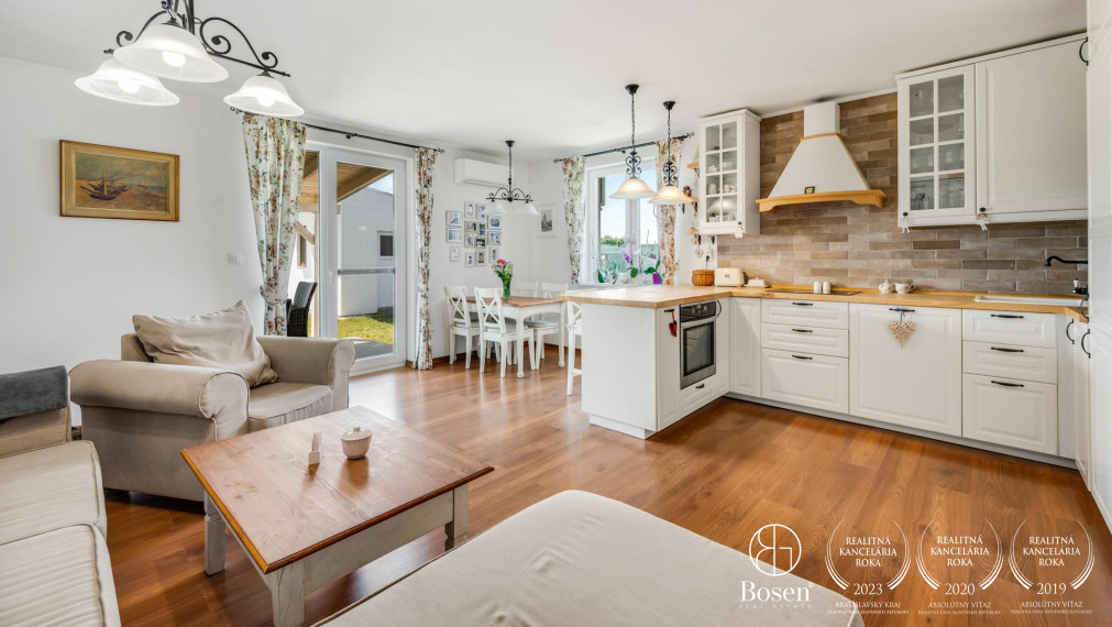 BOSEN |  3izb Rodinný dvojdom s komínom