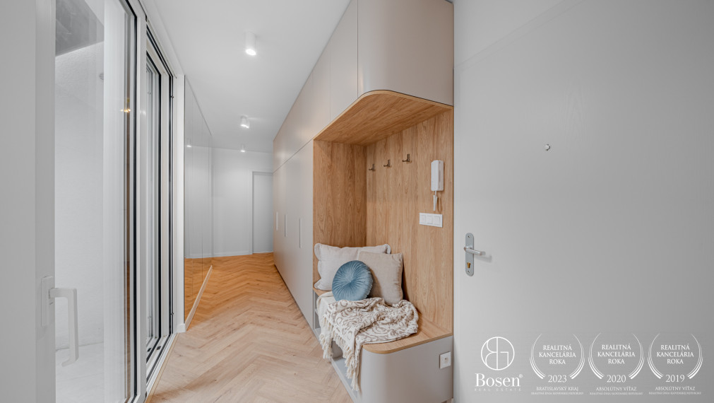 BOSEN | 3 izbový nadštandardný byt so strešnou terasou, Bratislava - Staré mesto