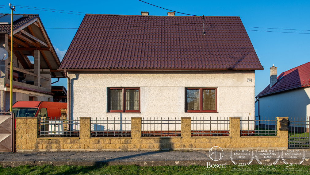 BOSEN | Na predaj dvojpodlažný rodinný dom s garážou v obci Bolešov