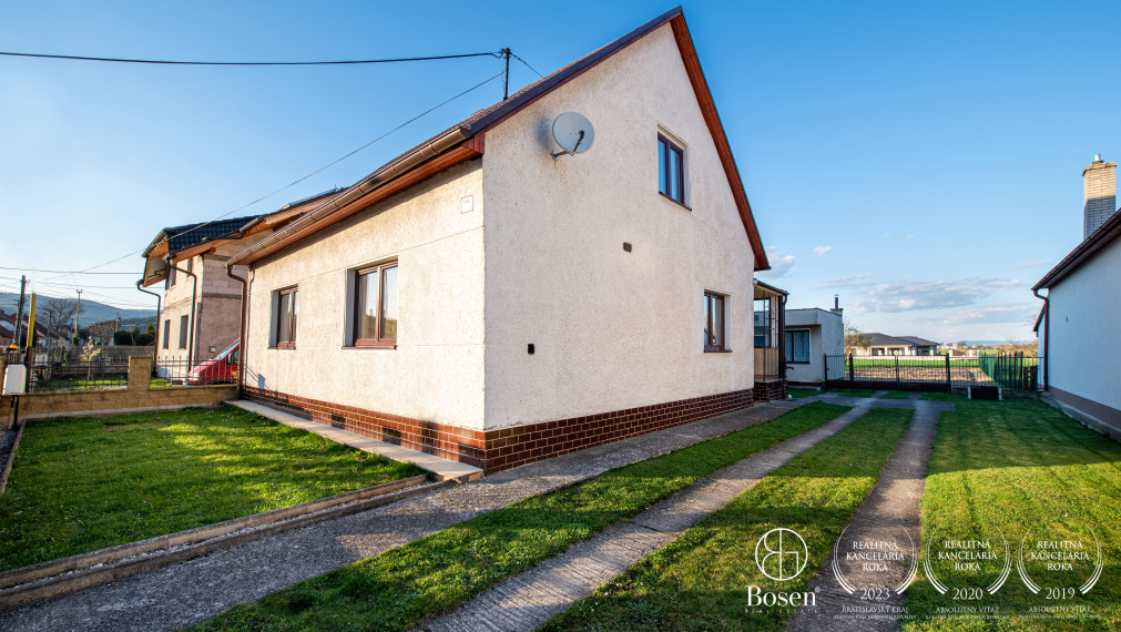 BOSEN | Na predaj dvojpodlažný rodinný dom s garážou v obci Bolešov