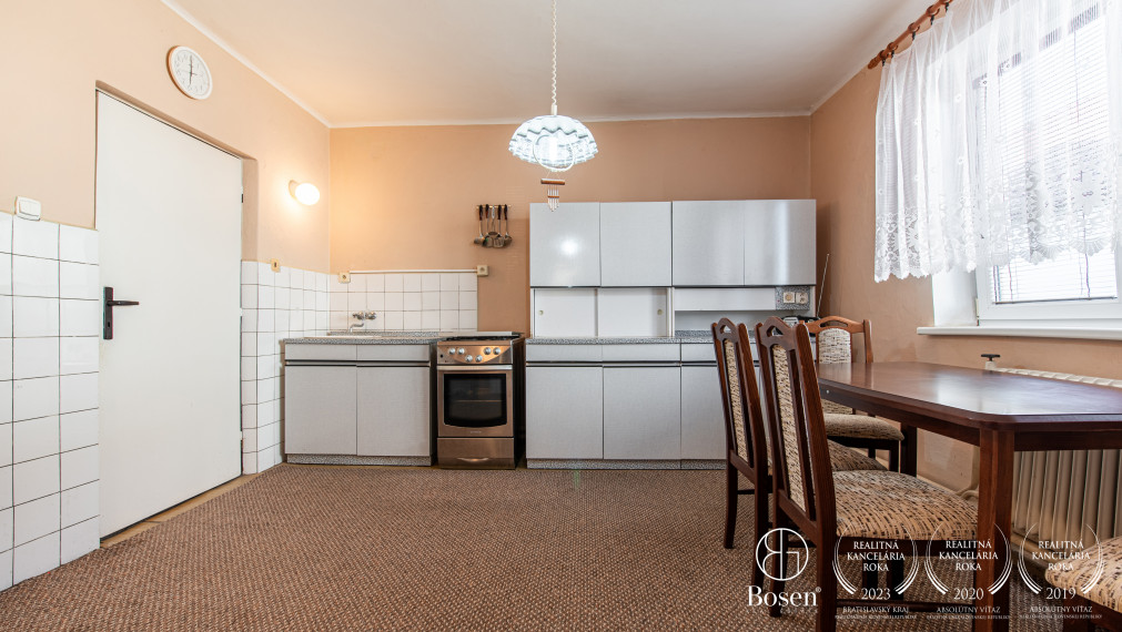 BOSEN | Na predaj dvojpodlažný rodinný dom s garážou v obci Bolešov