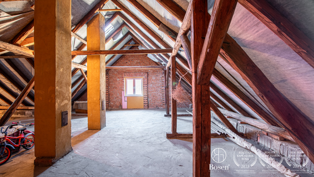 BOSEN | Na predaj dvojpodlažný rodinný dom s garážou v obci Bolešov