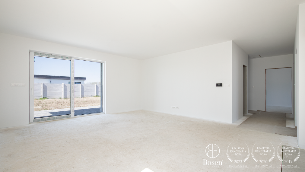 BOSEN | Na predaj priestranný 4izbový rodinný dom v obci Kráľov Brod