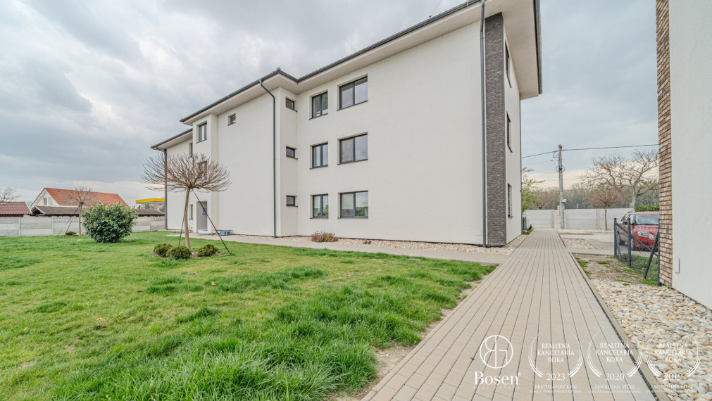 BOSEN | 3 izbový byt s predzáhradkou v súkromnom areáli, Vojka nad Dunajom, 60 m2
