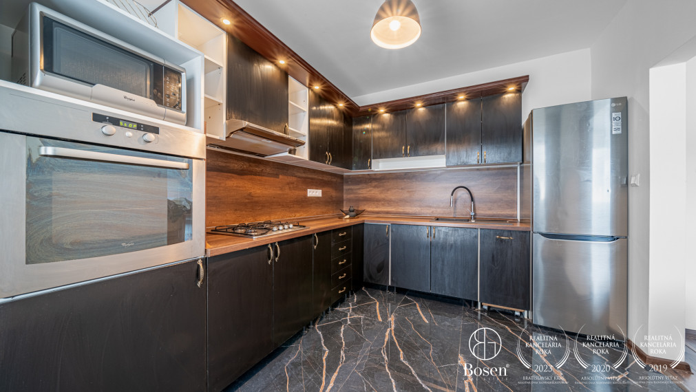 BOSEN | 4 izbový byt s loggiou, Ivana Bukovčana, Devínska Nová Ves