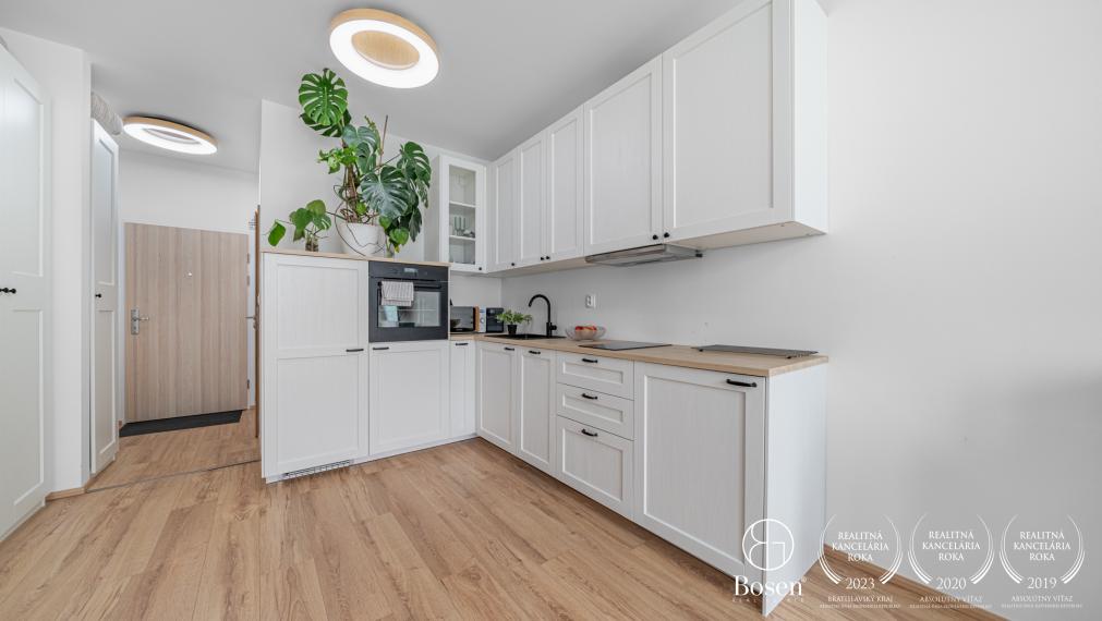 REZERVOVANÉ - BOSEN | 1 izbový byt s predzáhradkou, Miloslavov