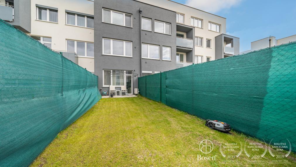 REZERVOVANÉ - BOSEN | 1 izbový byt s predzáhradkou, Miloslavov