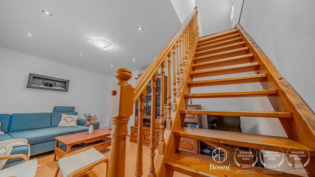 Znížena cena BOSEN | Na predaj  3 izbový rodinný dom s garážou Bratislava-Jarovce