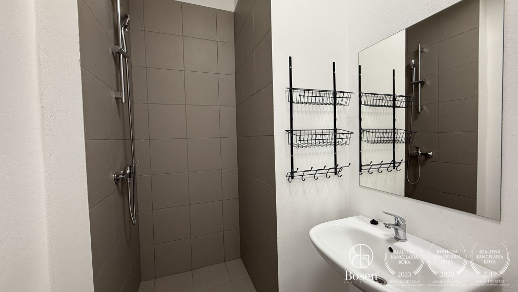 BOSEN | Prenájom priestranného multifunkčného priestoru, Bučinová 160 m2