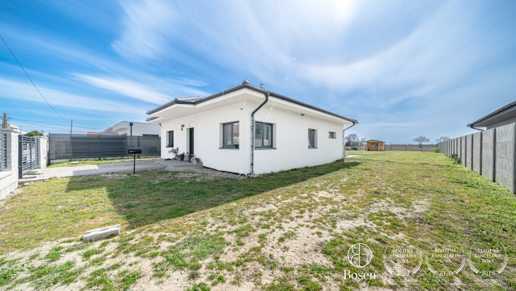 BOSEN | Rezervované 4 izbový  rodinný dom vo Veľkých Úľanoch