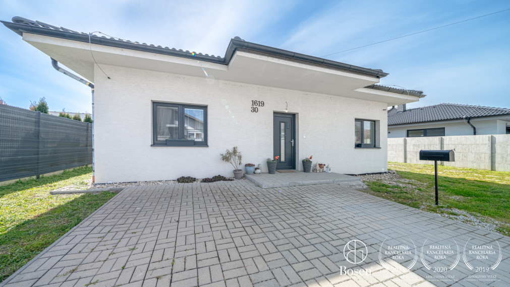 BOSEN | Rezervované 4 izbový  rodinný dom vo Veľkých Úľanoch