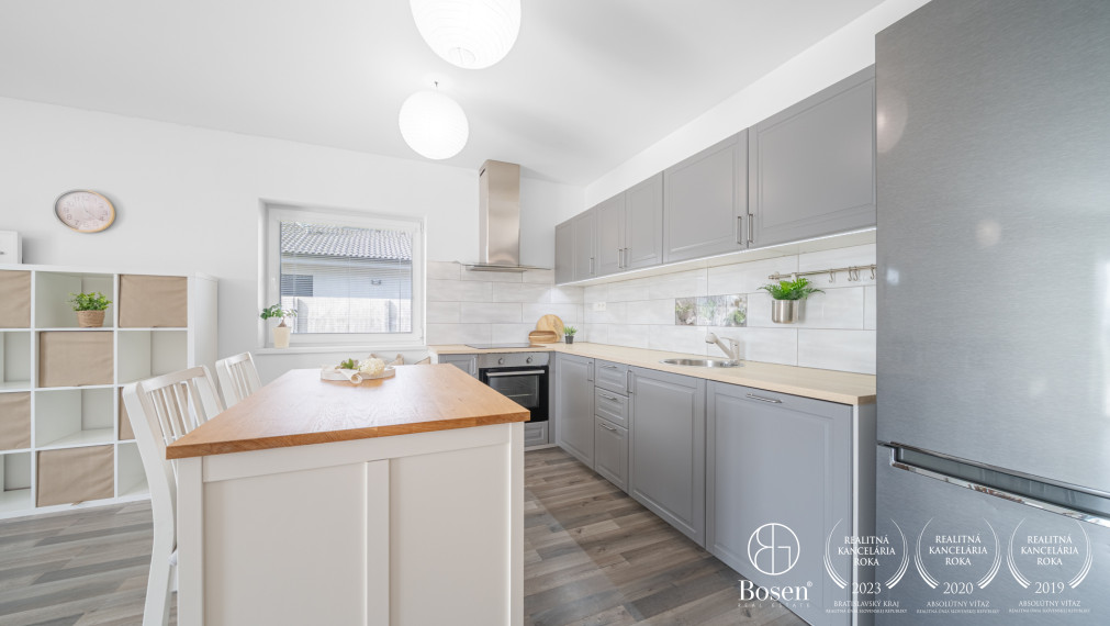 BOSEN | Rezervované 4 izbový  rodinný dom vo Veľkých Úľanoch