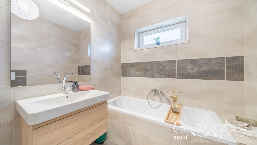 BOSEN | Rezervované 4 izbový  rodinný dom vo Veľkých Úľanoch