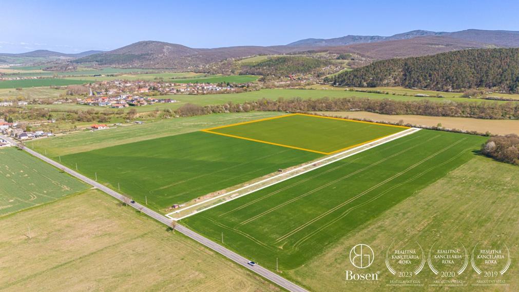 BOSEN | Pozemok na výstavbu rodinných domov, Hrádok, 45000m2