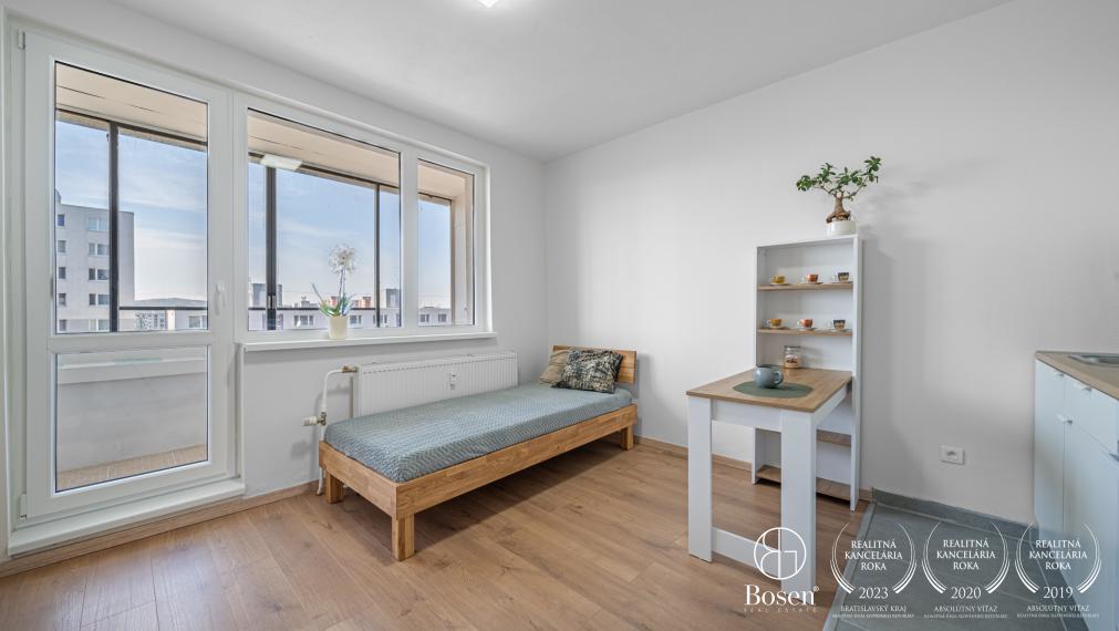 BOSEN | Zrekonštruovaná garsónka na Holíčskej ulici