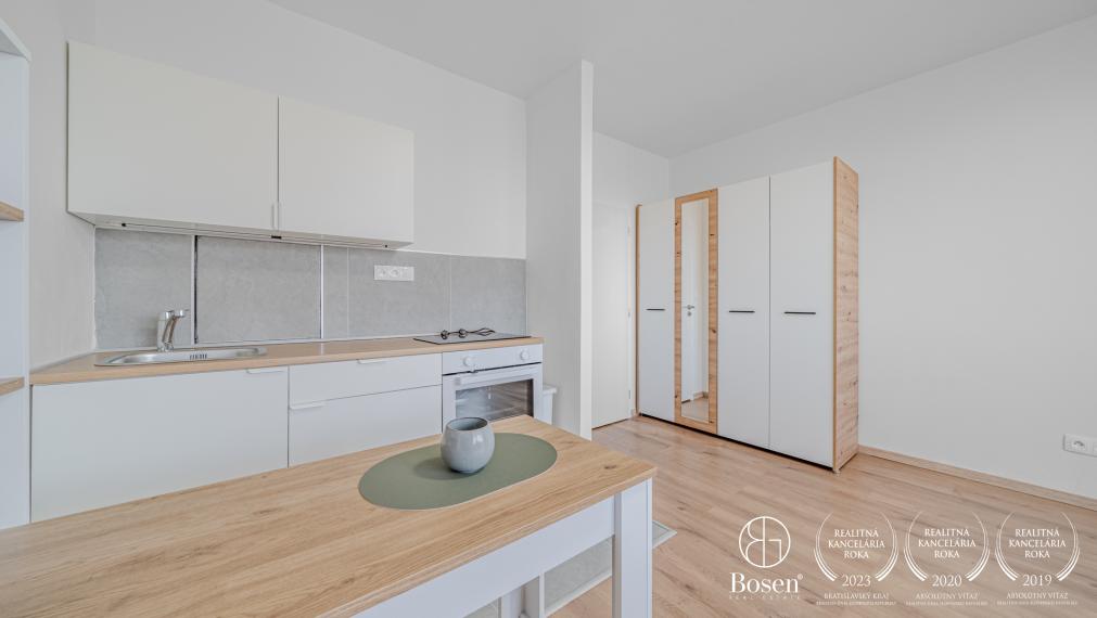 BOSEN | Zrekonštruovaná garsónka na Holíčskej ulici