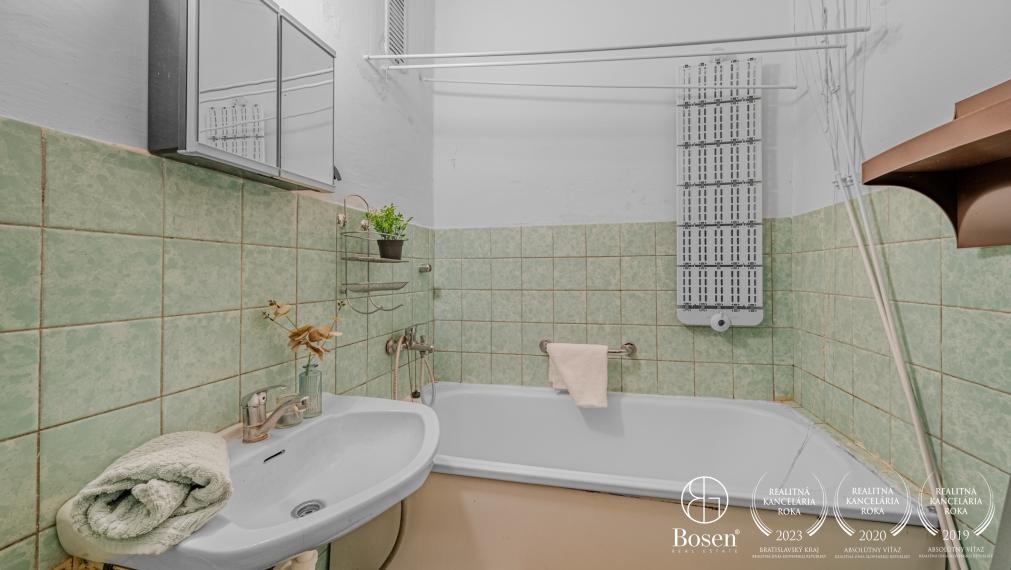 BOSEN | 2 izbový byt v pôvodnom stave, Toplianska, Bratislava