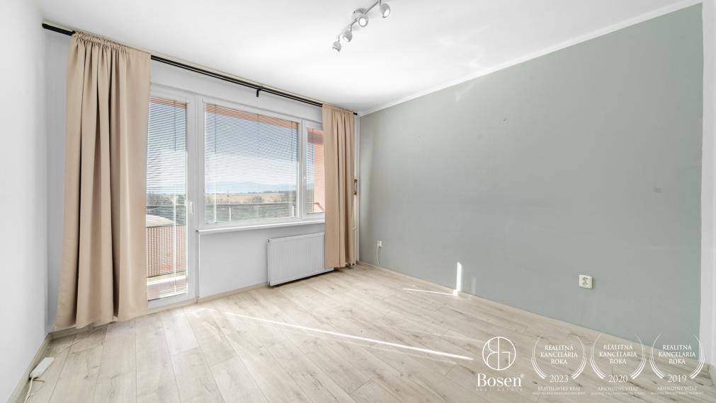 LOYALTERS| Pekný zrekonštruovaný 3 izbový byt so 4 lodžiami, 76m2