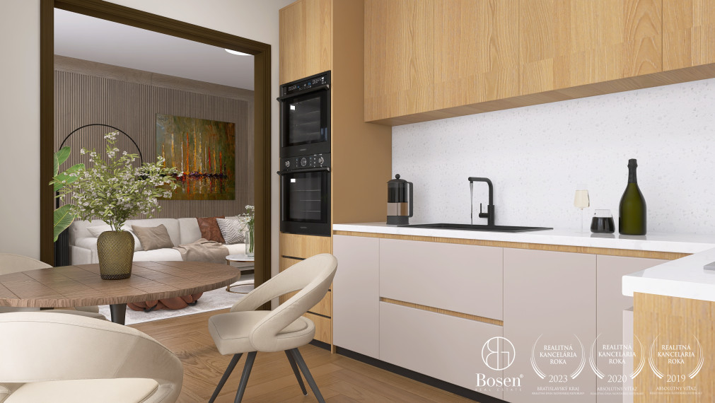 BOSEN | REZERVOVANÉ- Priestranný 2 izbový byt s balkónom v pôvodnom stave