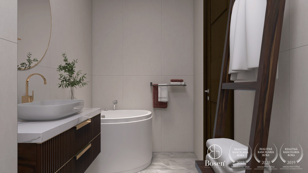 BOSEN | REZERVOVANÉ- Priestranný 2 izbový byt s balkónom v pôvodnom stave