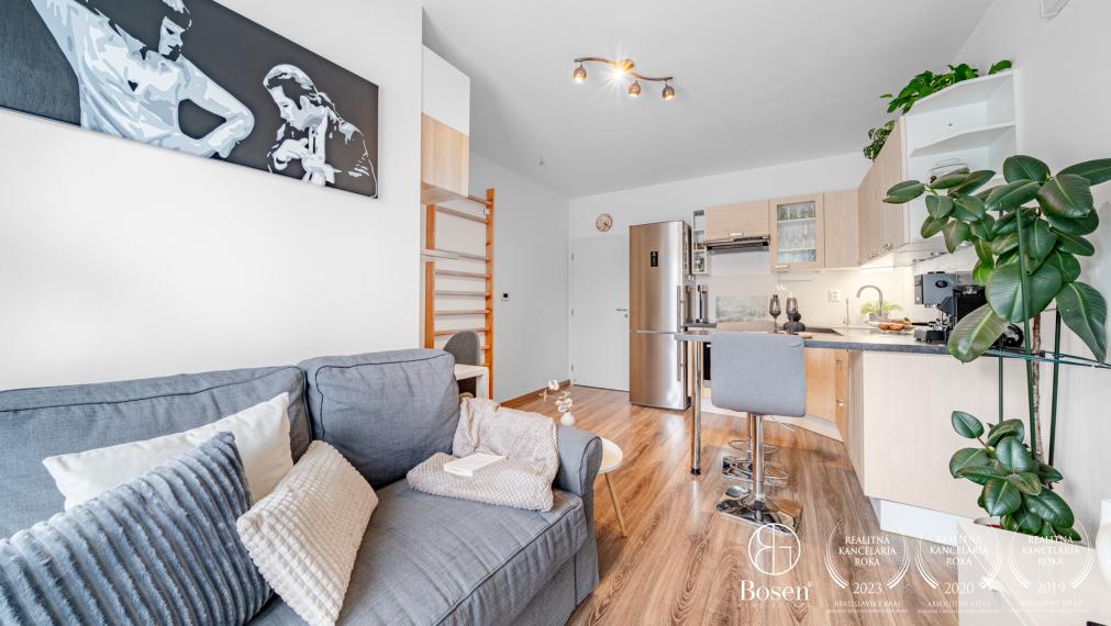 BOSEN | PREDANÉ | 2 izbový mezonet so záhradkou a parkovacím miestom
