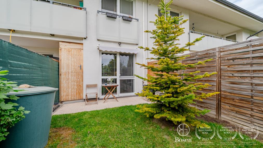 BOSEN | PREDANÉ | 2 izbový mezonet so záhradkou a parkovacím miestom