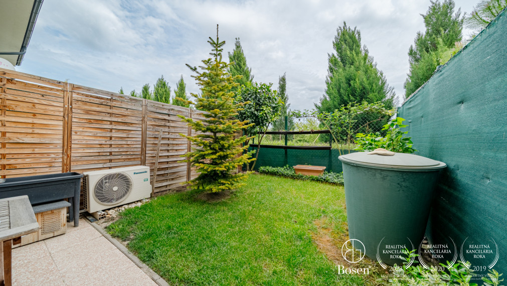 BOSEN | PREDANÉ | 2 izbový mezonet so záhradkou a parkovacím miestom