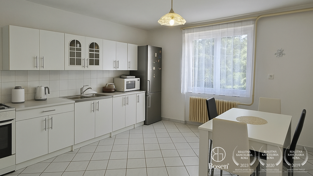 BOSEN | Na predaj 5-izbový rodinný dom v obci Ohrady