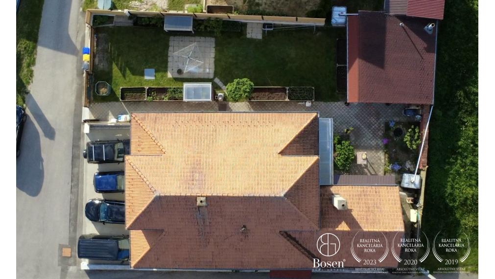 BOSEN | REZERVOVANÉ 5 izbový rodinný dom - Trenčianske Mitice