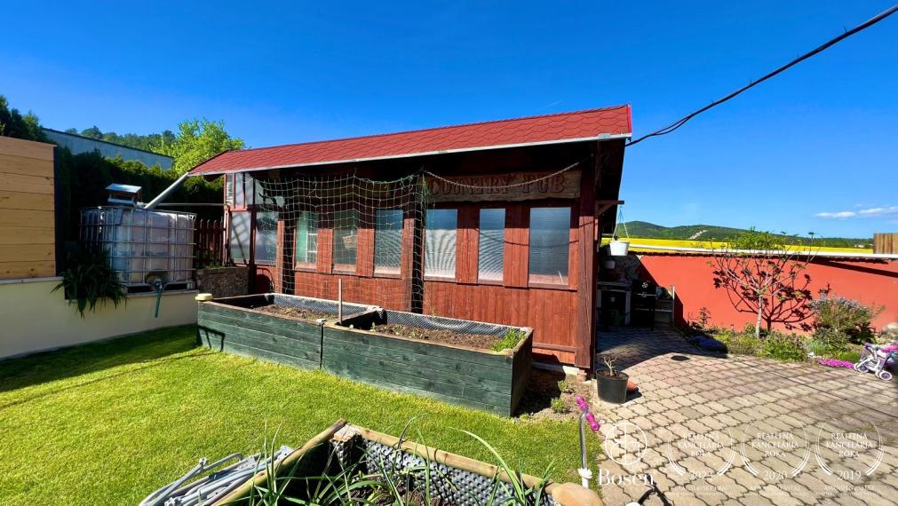 BOSEN | REZERVOVANÉ 5 izbový rodinný dom - Trenčianske Mitice