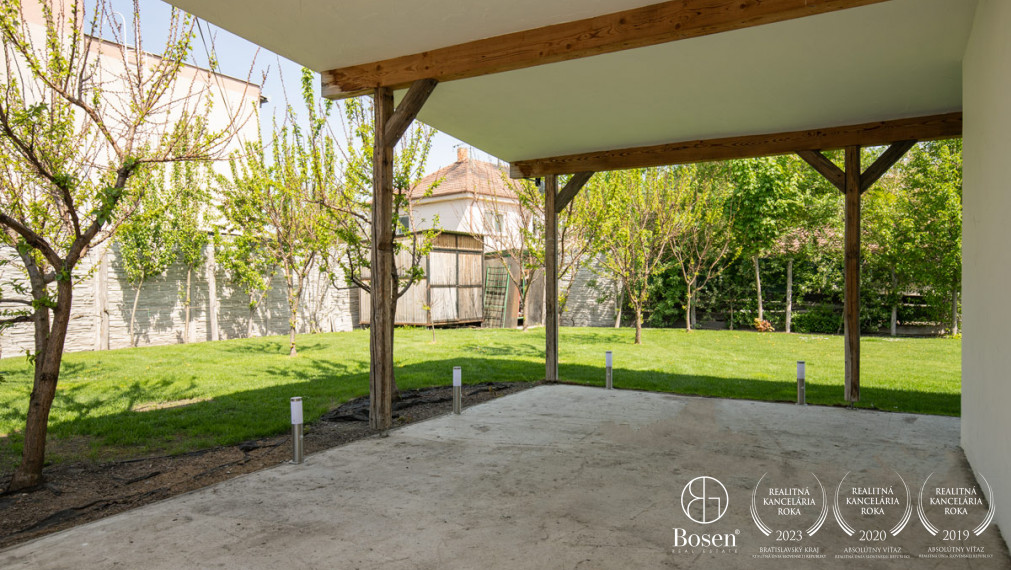 BOSEN | Na predaj poľovnícky dom premenený na Rodinný dom v srdci prírody – Dolný Štál