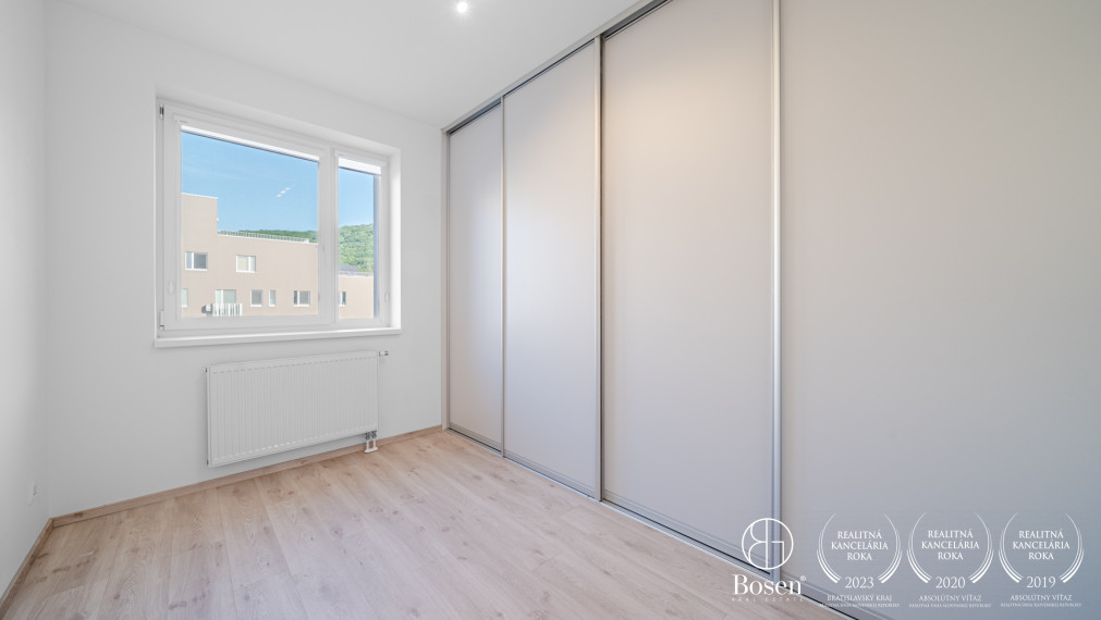 BOSEN | Priestranný 4 izbový byt s veľkou terasou a výhľadom na Devínsku Kobylu, Devínska Nová Ves, 160.88 m2