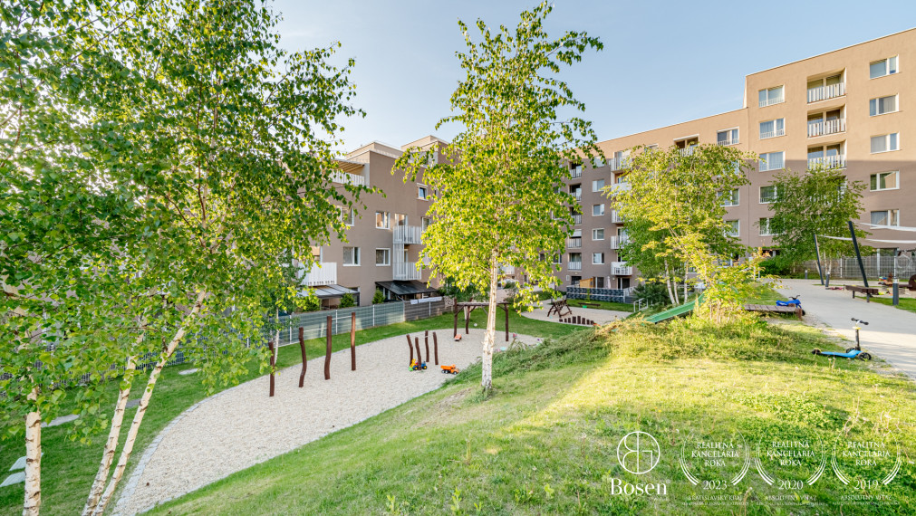 BOSEN | Priestranný 4 izbový byt s veľkou terasou a výhľadom na Devínsku Kobylu, Devínska Nová Ves, 160.88 m2