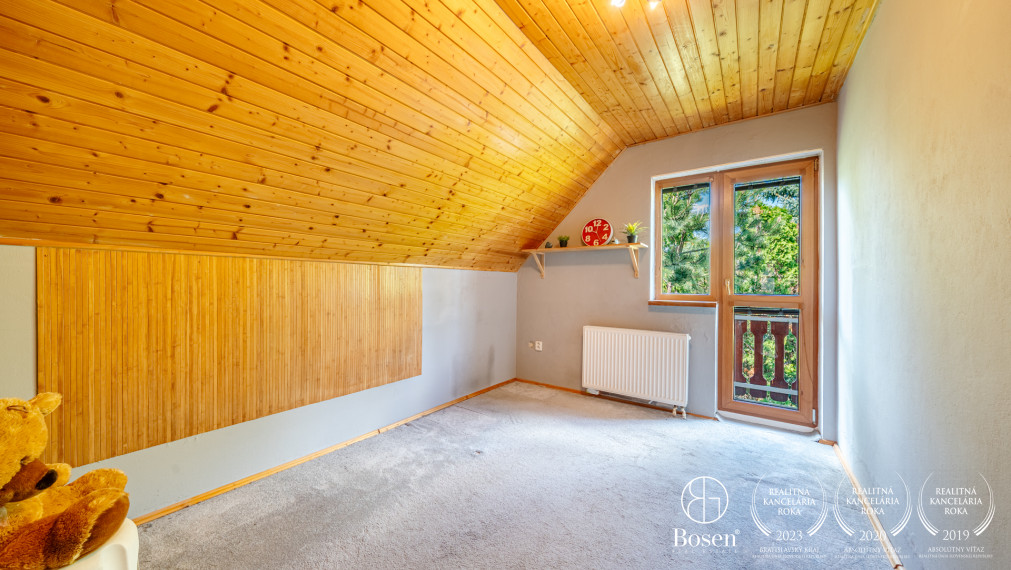 BOSEN | Priestranný rodinný dom v Kalinkove pri Dunajskej Lužnej,vhodný na bývanie aj podnikanie