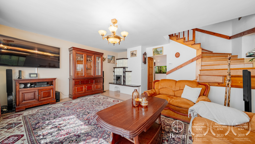 BOSEN | Priestranný rodinný dom v Kalinkove pri Dunajskej Lužnej,vhodný na bývanie aj podnikanie