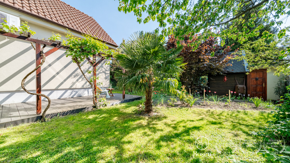 BOSEN | Priestranný rodinný dom v Kalinkove pri Dunajskej Lužnej,vhodný na bývanie aj podnikanie