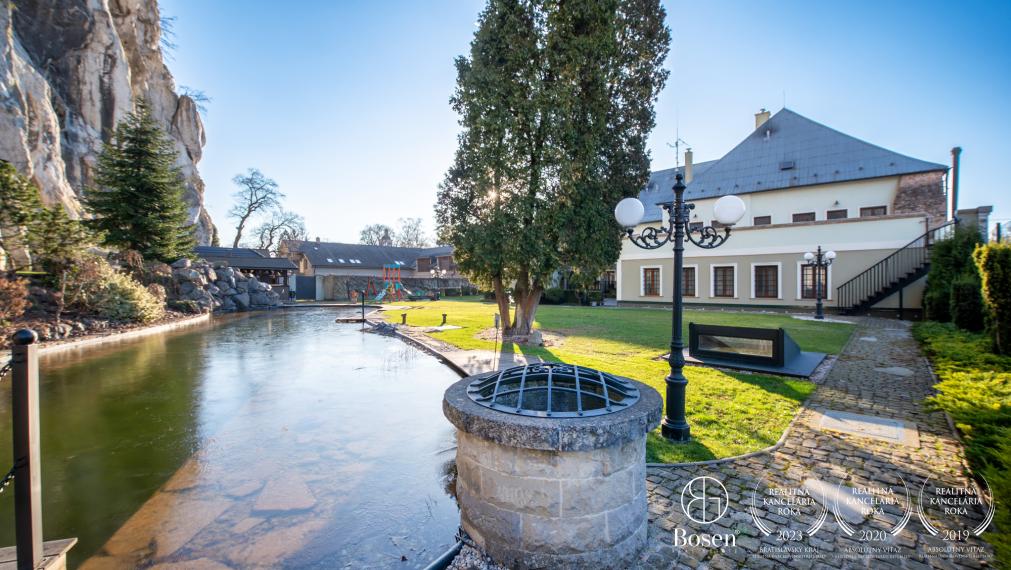 BOSEN | Investičná príležitosť priamo pod Beckovským hradom - Kúria Beckov - Penzión***