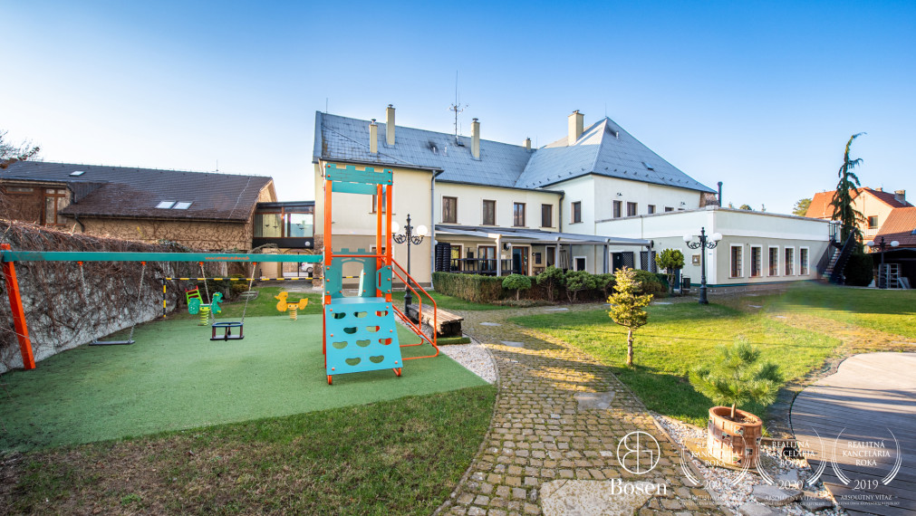 BOSEN | Investičná príležitosť priamo pod Beckovským hradom - Kúria Beckov - Penzión***