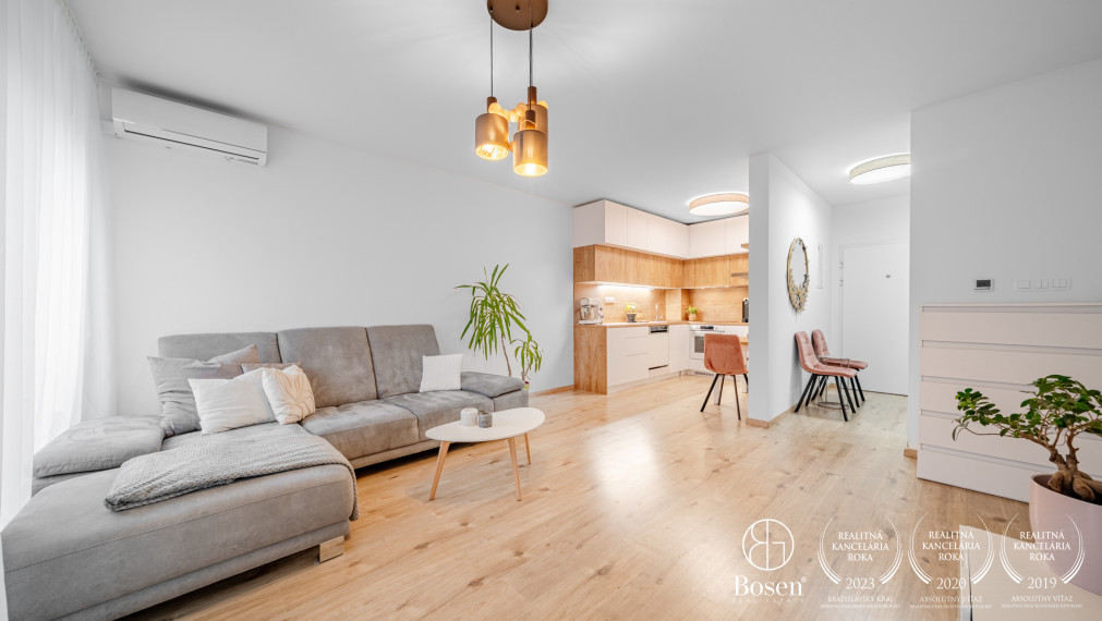 Bosen Realicity / REZERVOVANÉ -moderný 2 izbový byt s predzáhradkou - Devínska Nová Ves