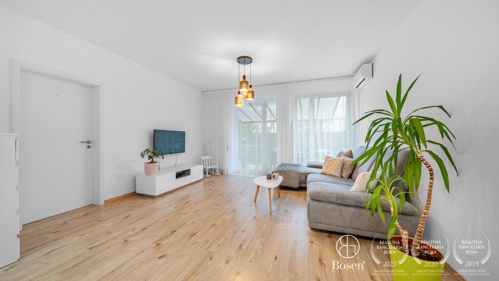 Bosen Realicity / REZERVOVANÉ -moderný 2 izbový byt s predzáhradkou - Devínska Nová Ves