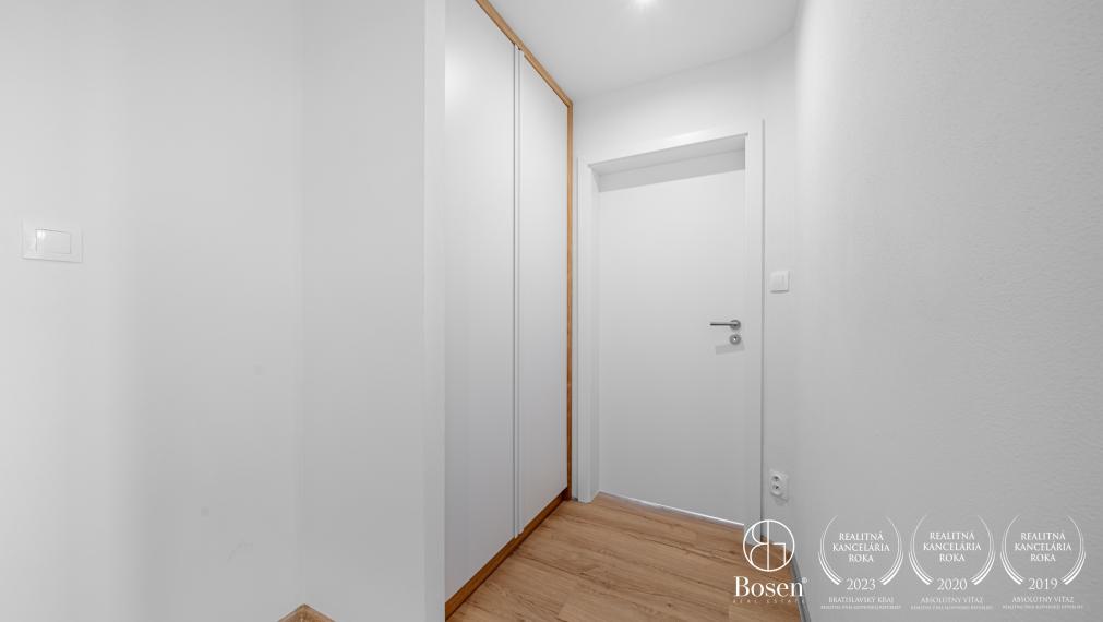 BOSEN | PREDANÉ | Kompletne zrekonštruovaný 3 izbový byt, Ružinov