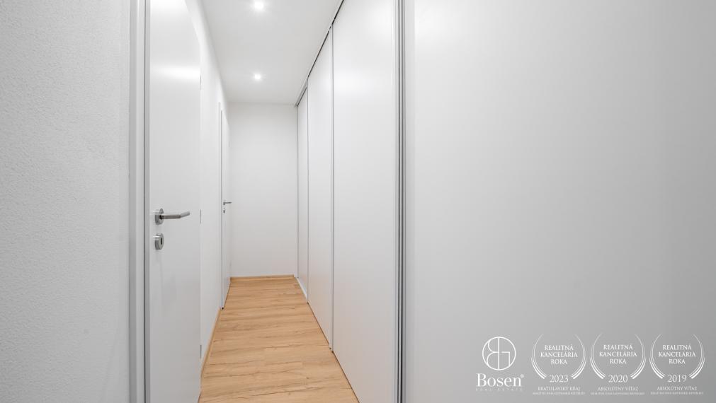 BOSEN | PREDANÉ | Kompletne zrekonštruovaný 3 izbový byt, Ružinov