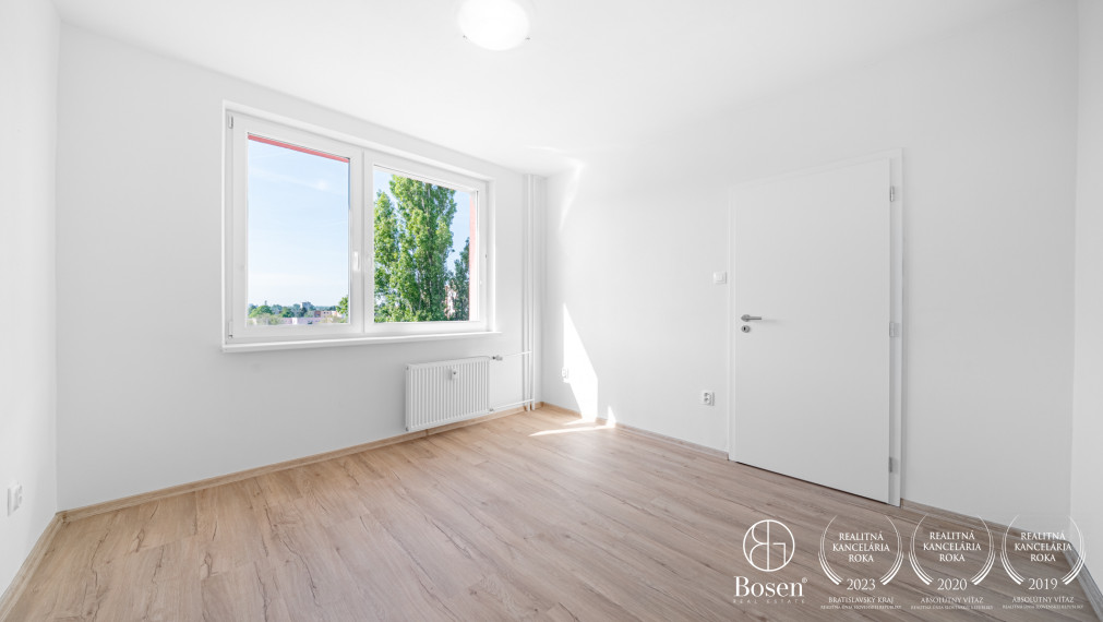 BOSEN | PREDANÉ | Kompletne zrekonštruovaný 3 izbový byt, Ružinov