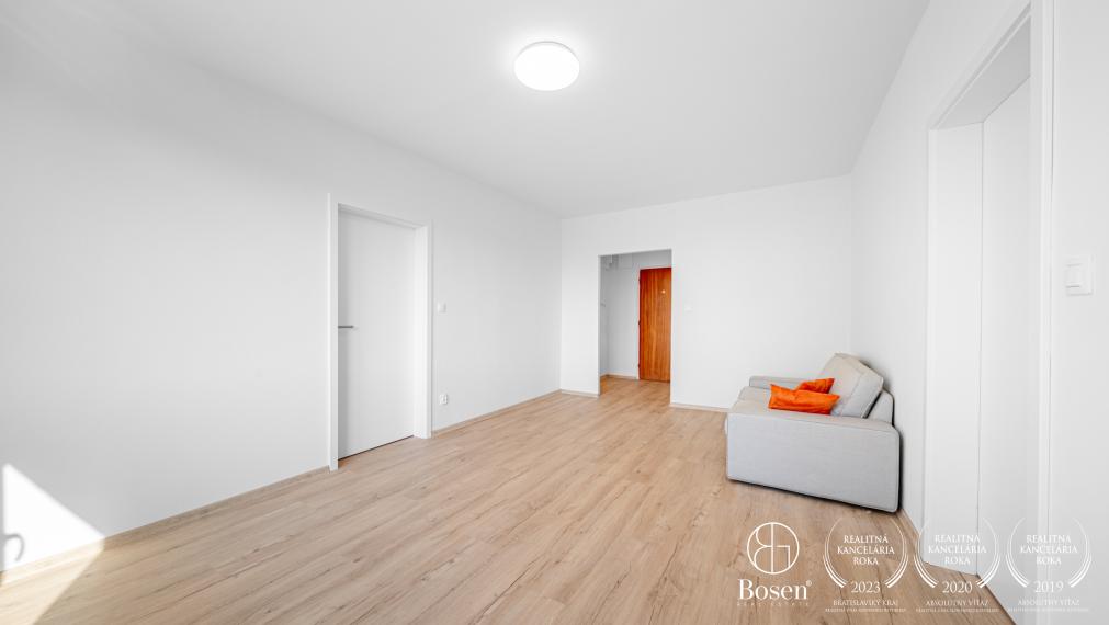 BOSEN | PREDANÉ | Kompletne zrekonštruovaný 3 izbový byt, Ružinov