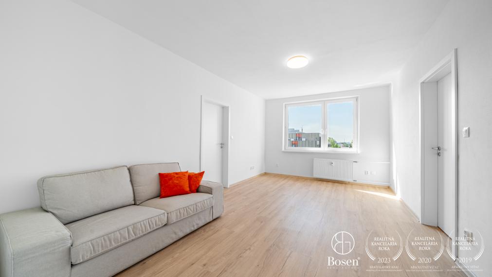 BOSEN | PREDANÉ | Kompletne zrekonštruovaný 3 izbový byt, Ružinov