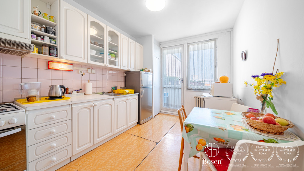 REZERVOVANÉ - BOSEN | 4 izbový byt v príjemnom prostredí - Petržalka