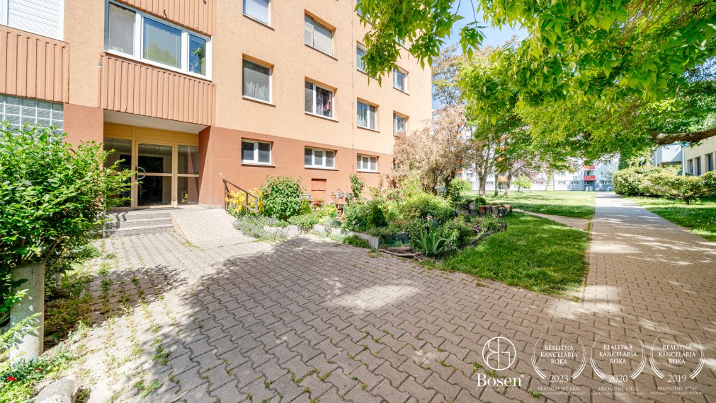 REZERVOVANÉ - BOSEN | 4 izbový byt v príjemnom prostredí - Petržalka