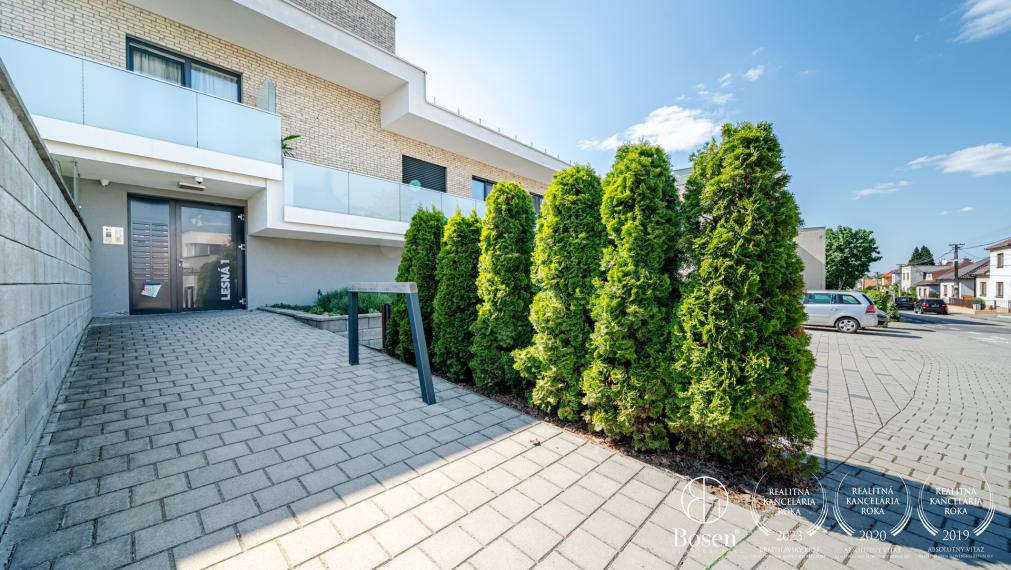 BOSEN|2 izbový byt, dve parkovacie miesta, Lesná ulica, Malacky